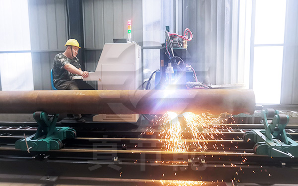 圓管相貫線切割機(jī)器人的特點(diǎn) 圓管相貫線切割機(jī)器人的特點(diǎn)